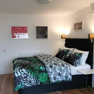 Stylish Bungalow, Close To Centre Apartment Cardiff